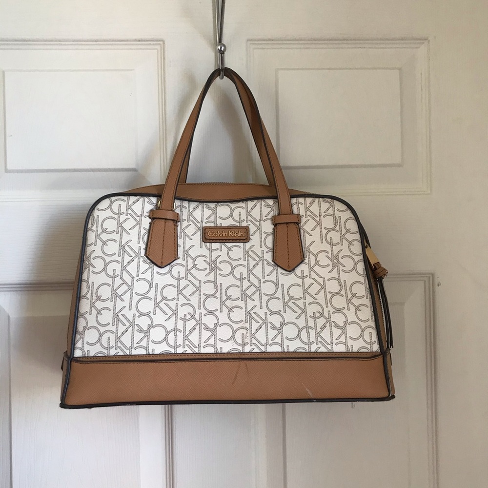 CALVIN KLEIN PURSE